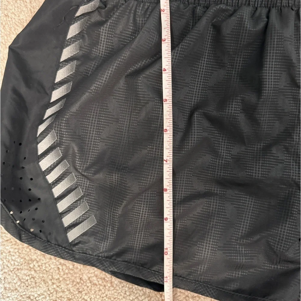 NWT Helly Hansen Women's Athletic Pace Shorts - Size XL